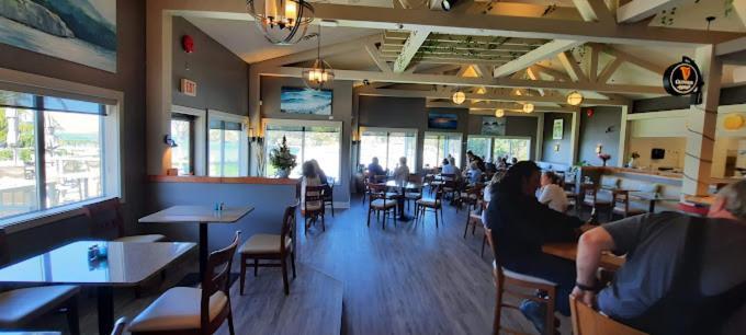 Pacific Shores Resort & Spa Parksville Exterior foto